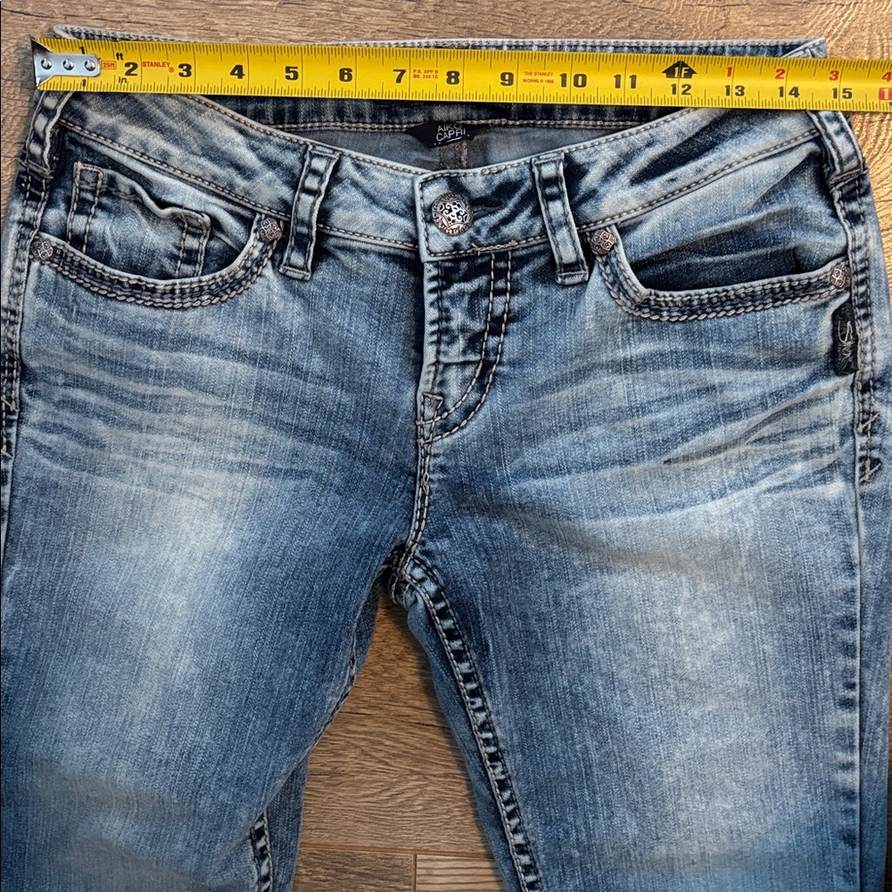 Silver Womens Aiko Capri Jeans Size 29 Light Wash Low Rise 22" Inseam - Picture 4 of 8